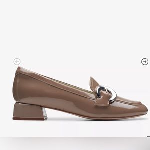 Clarks Pebble Patent Loafers NWT